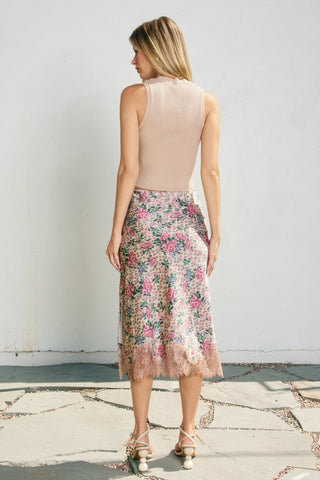 61 Jane Lace Hem Pencil Skirt