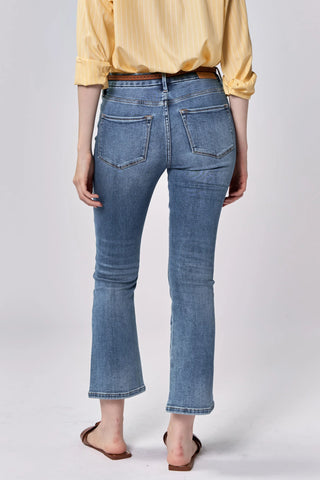 Dear John Jeanne Cropped Jeans - Premium clothing at Lonnys NY - Just $97! Shop Womens clothing now 