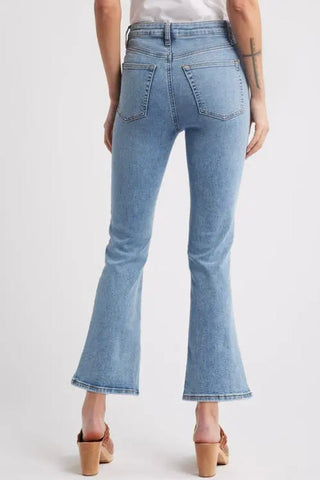 Frame Reboot Crop Jeans - Premium clothing at Lonnys NY - Just $258! Shop Womens clothing now 