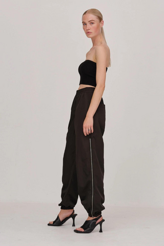 Herskind Tracy Pants - Premium pants at Lonnys NY - Just $265! Shop Womens clothing now 